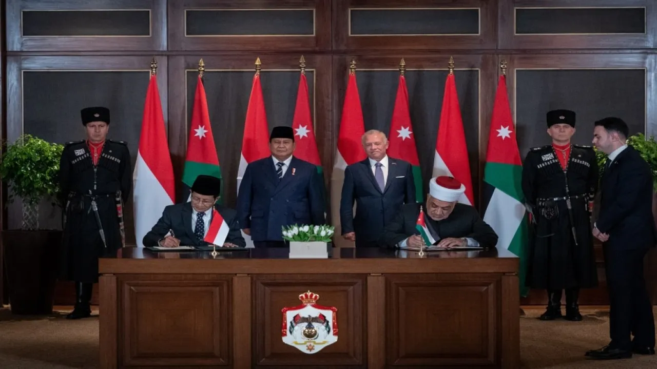 الملك والرئيس الإندونيسي يشهدان توقيع اتفاقية تعاون ومذكرات تفاهم