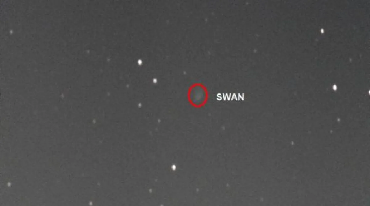 رصد مذنب سوان حديث الاكتشاف من سماء الأردن