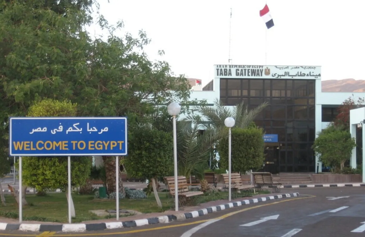 الإعلام العبري يهاجم إسرائيليين بسبب شواطئ مصر الذهبية