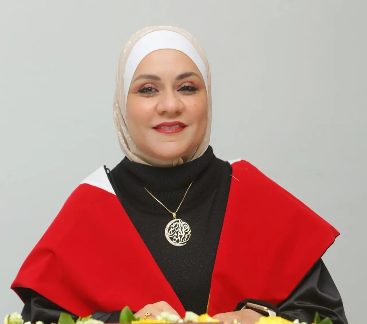 تهنئة لمنال ابو الشيخ بمناسبة الحصول على الدكتوراه