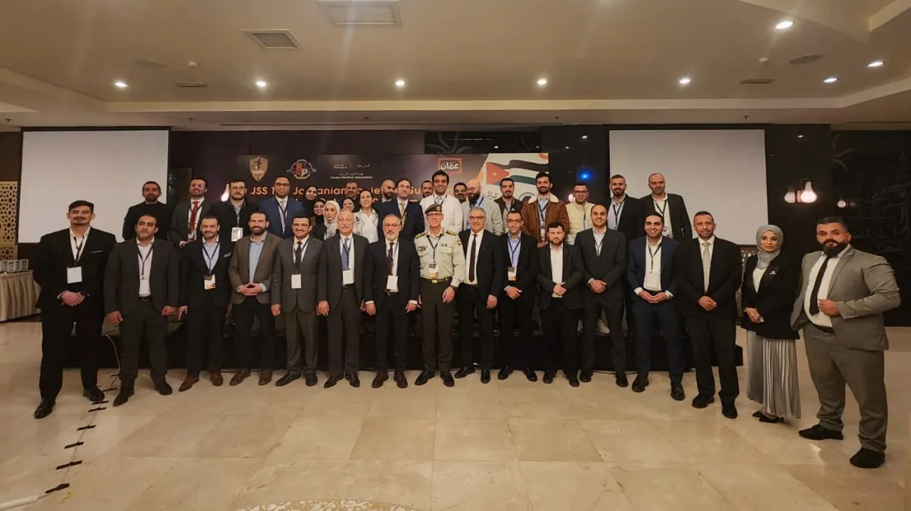 مستشفى الاستقلال يشارك في اليوم العلمي الأول لجمعية الجراحين الآسيويين  فرع الأردن