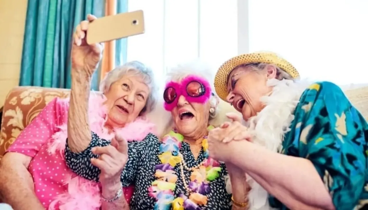 استخدامك للهاتف قد يحميك من الخرف دراسة تقلب المفاهيم