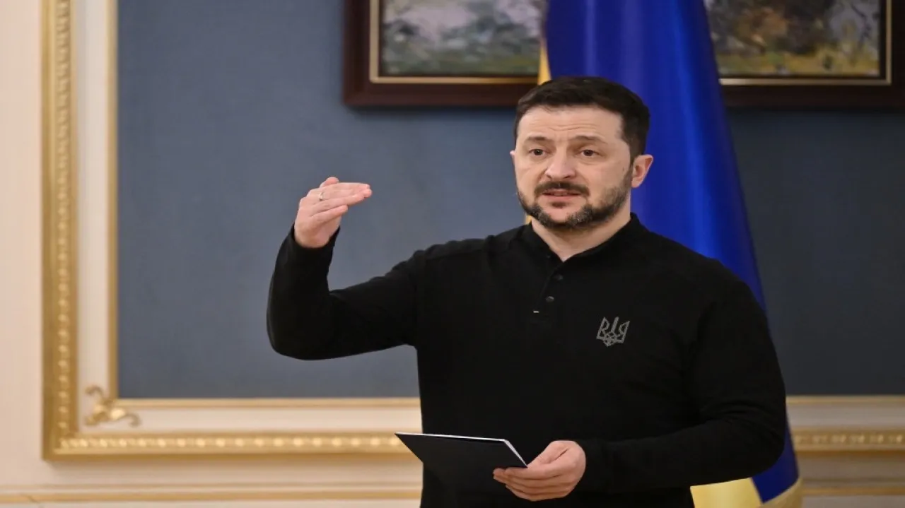 زيلينسكي أوكرانيا مستعدة لمناقشة اتفاق لوقف الهجمات على أهداف مدنية
