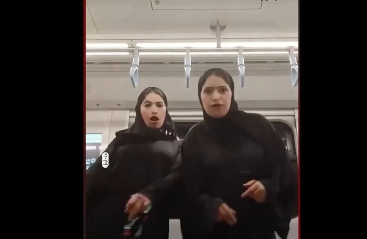 مصر فيديو مخل لفتاتين داخل عربة مترو والداخلية تكشف التفاصيل