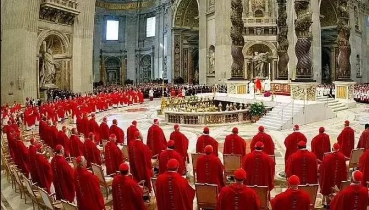 كم تستغرق عملية انتخاب البابا الجديد بعد وفاة البابا الحالي إليكم التفاصيل