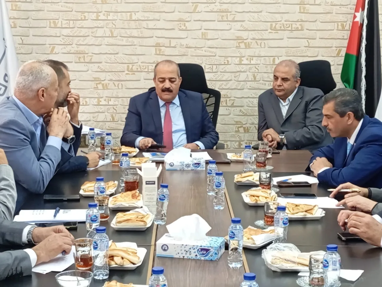 الأردن اجتماع لإيجاد حلول مشاكل التزويد المائي بالشمال