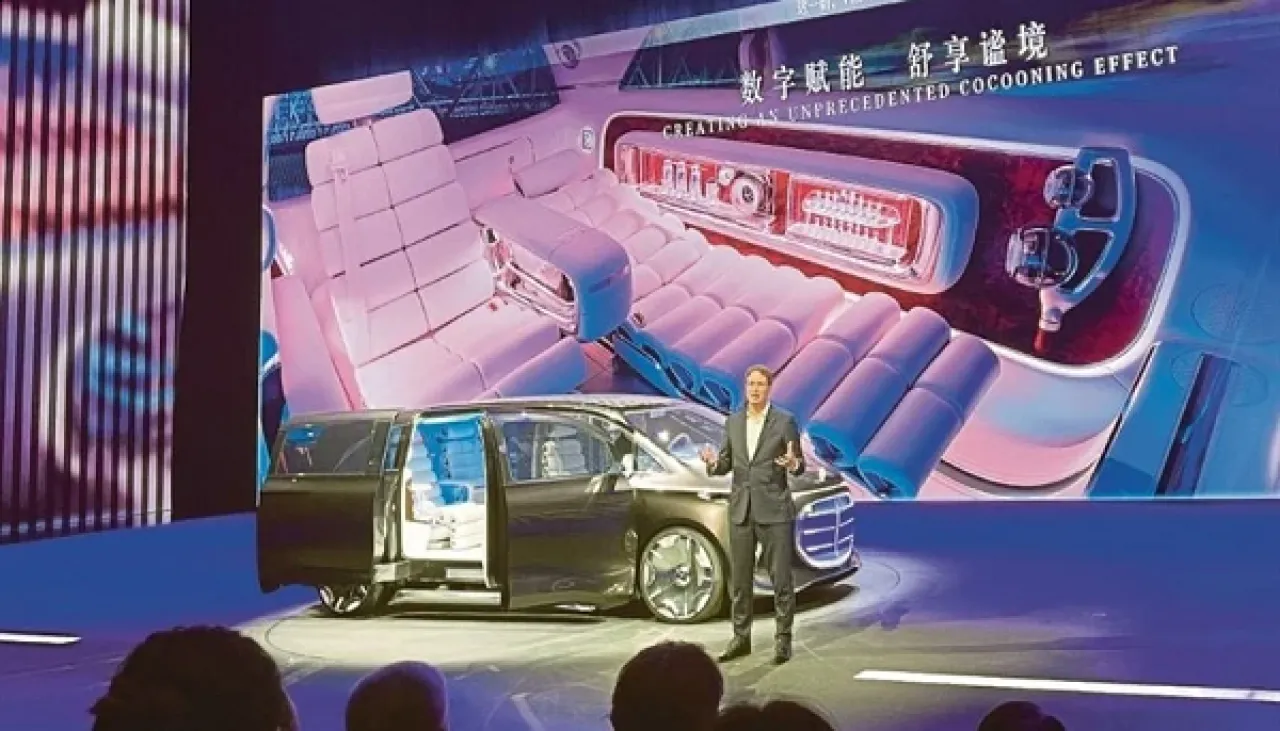 مرسيدس بنز تستعد لـ تحول يحدث مرة واحدة في القرن