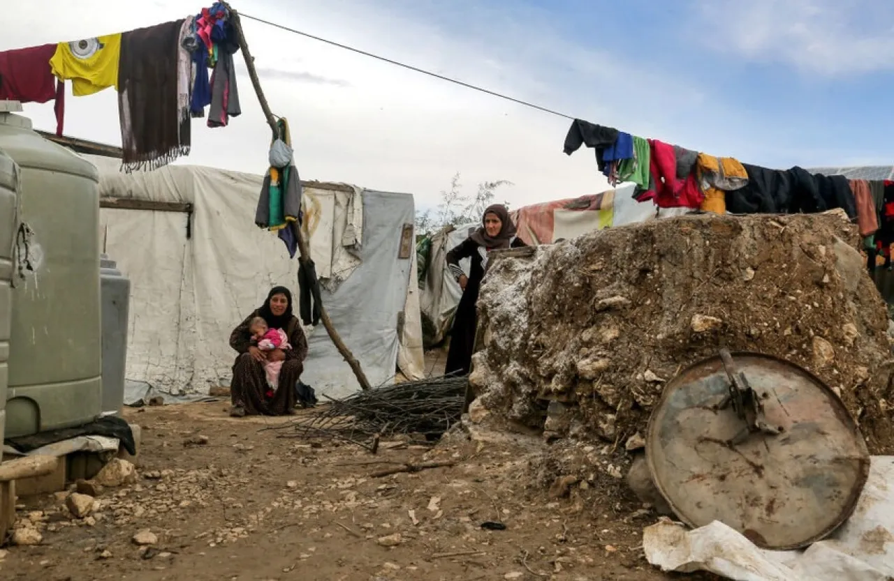 اقتراح قانون لبناني لحظر تحويل أموال للنازحين السوريين