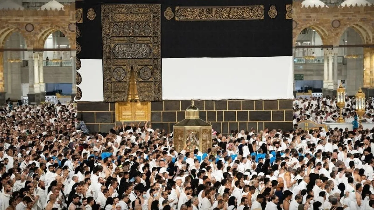 كبار العلماء السعودية تجدّد التأكيد على فتوى وجوب استخراج التصريح لمن أراد الحج