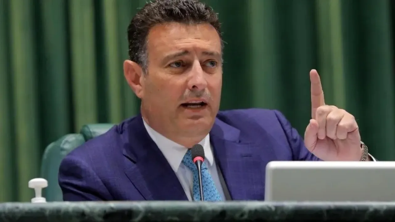 الصفدي يمنع النواب من مناقشة أمور خارج جدول أعمال الجلسة التشريعية