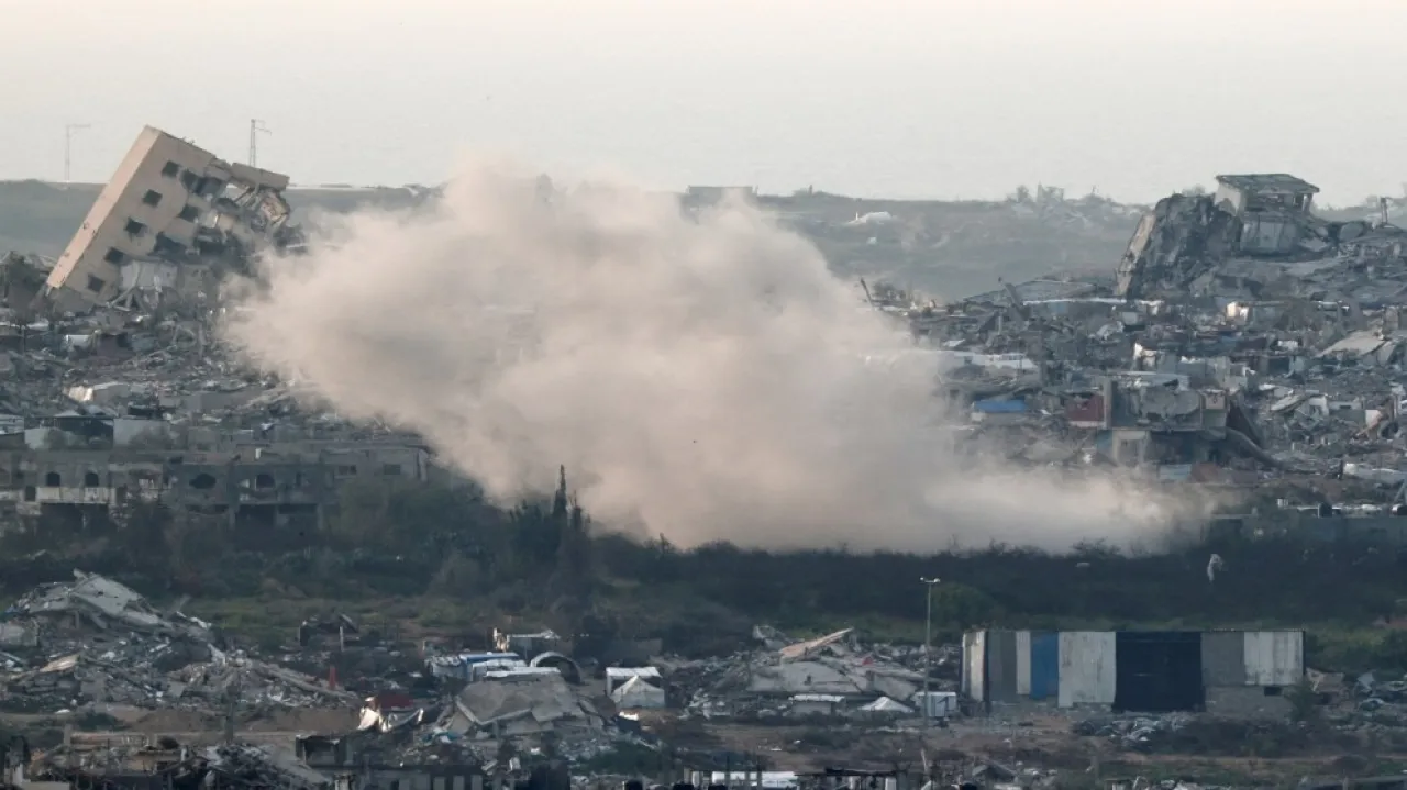شهداء ومصابون باستمرار الاحتلال في قصفه قطاع غزة
