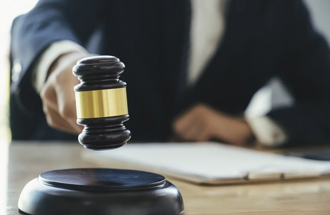 السجن 10 سنوات لإسرائيلي أدين بالتجسس لصالح إيران