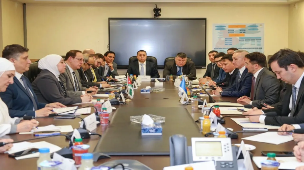 الأردن وكازاخستان يبحثان التعاون في مجال التطبيقات الحديثة في قطاع الطيران