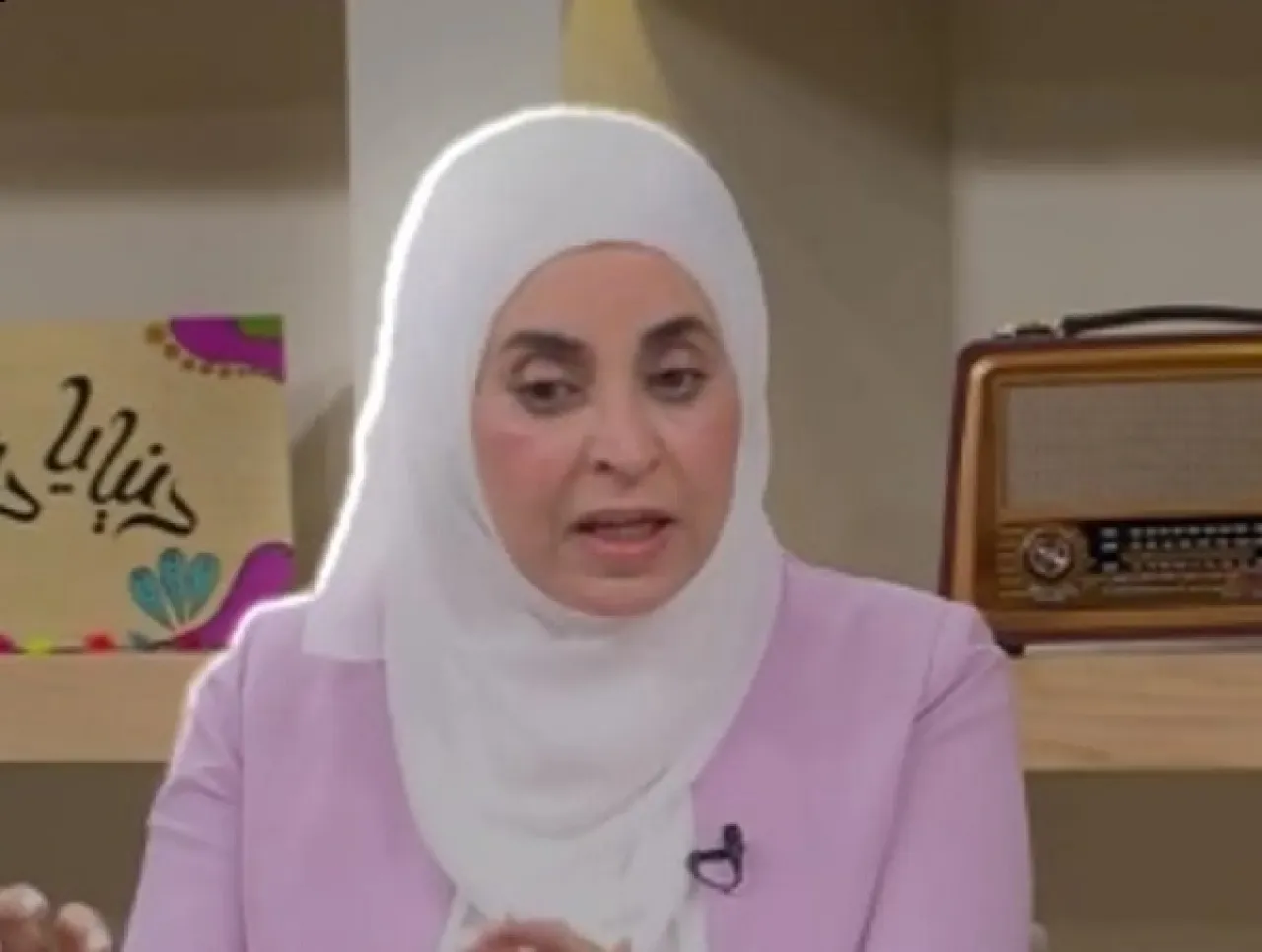 لماذا نشتري ما لا نلبس الملابس كمرآة لهويتنا النفسية والاجتماعية