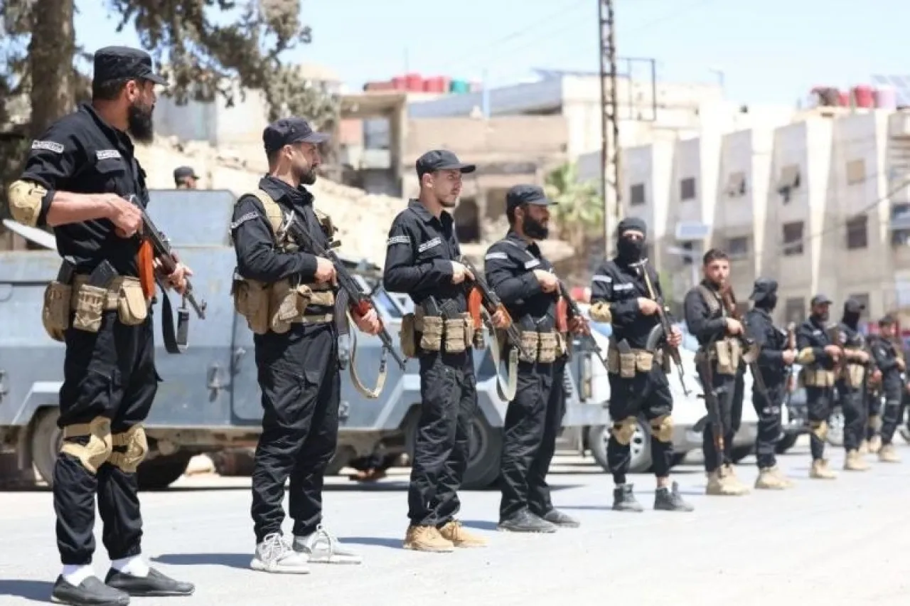 مقتل 11 شخصا في هجوم على مقر أمني في صحنايا بريف دمشق