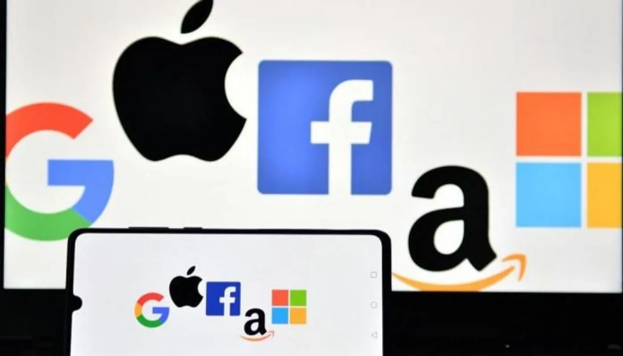 عمالقة التكنولوجيا يخسرون الرهان كلمات ود ومجاملات لم تغير ترامب