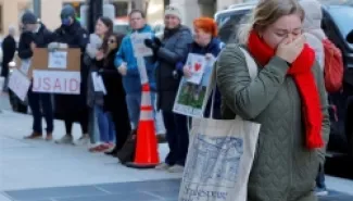 إدارة ترامب تستأنف بعض برامج المساعدات الخارجية