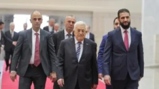 الرئيس الفلسطيني يصل سوريا في زيارة رسمية