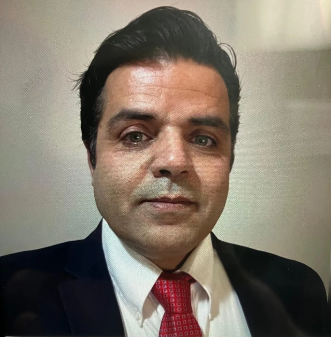 بكر فرجات مبارك حصولك على شهادة الدكتوراه في الذكاء العاطفي في القيادة في التعليم العالي