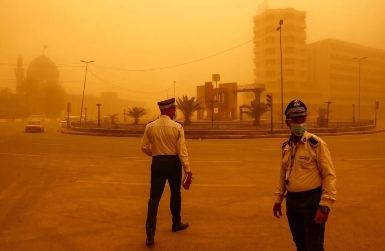 عاصفة رملية كثيفة قادمة من إيران تجتاح 3 دول عربية