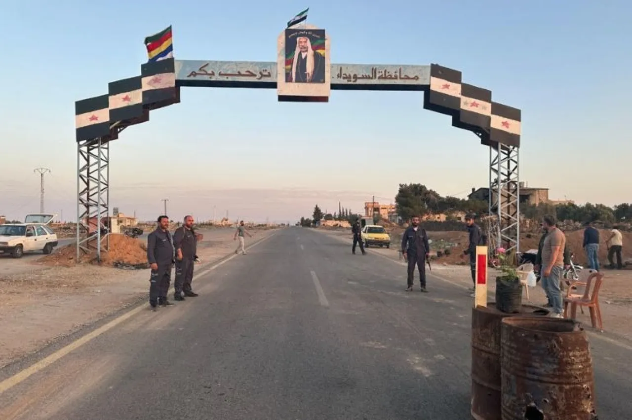 الشرطة السورية تنتشر على مدخل السويداء تنفيذا للاتفاق مع الحكومة