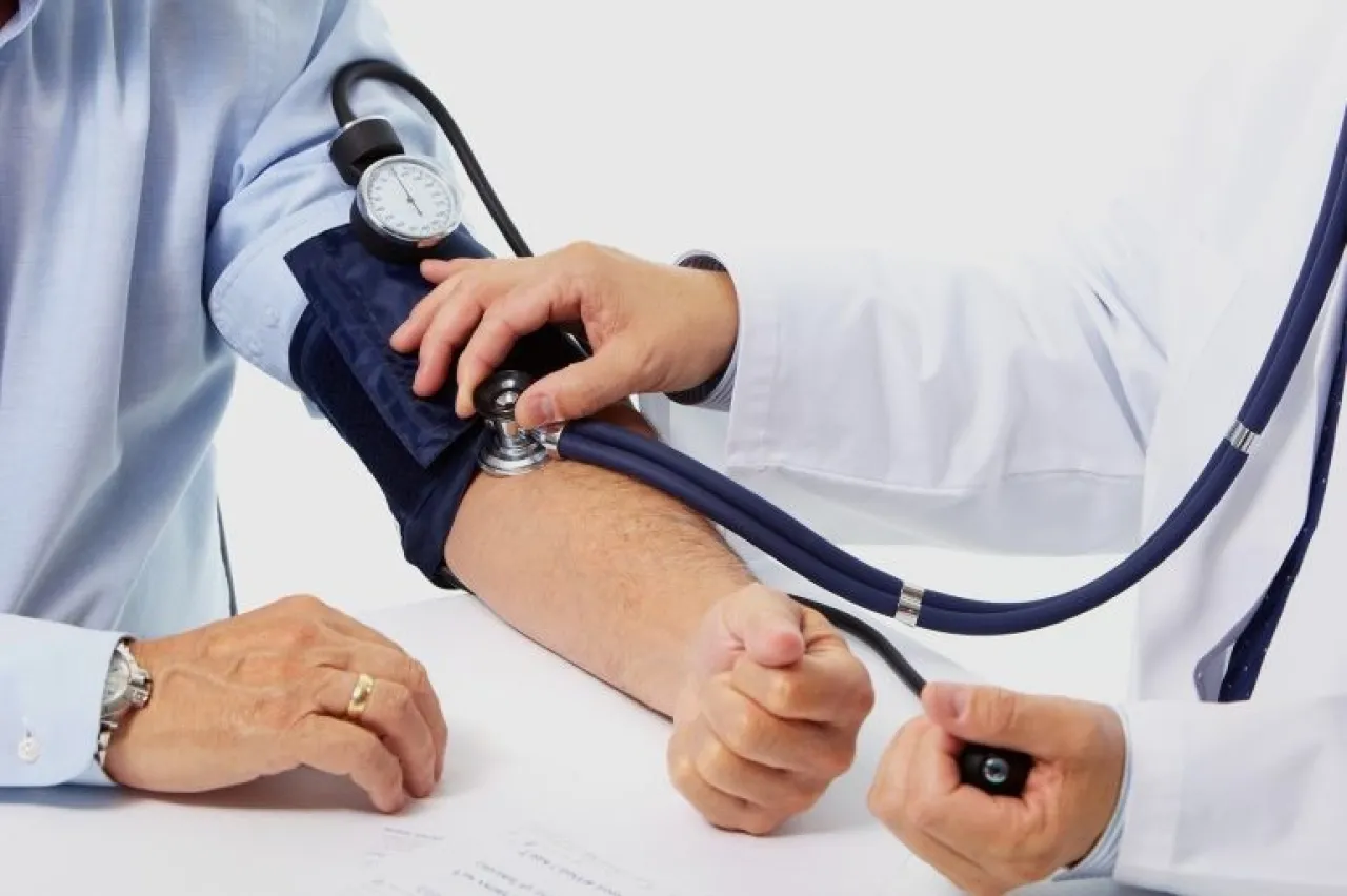 احتمالات الوفاة بضغط الدم والسكري والإيدز أكبر لدى الرجال مقارنة بالنساء