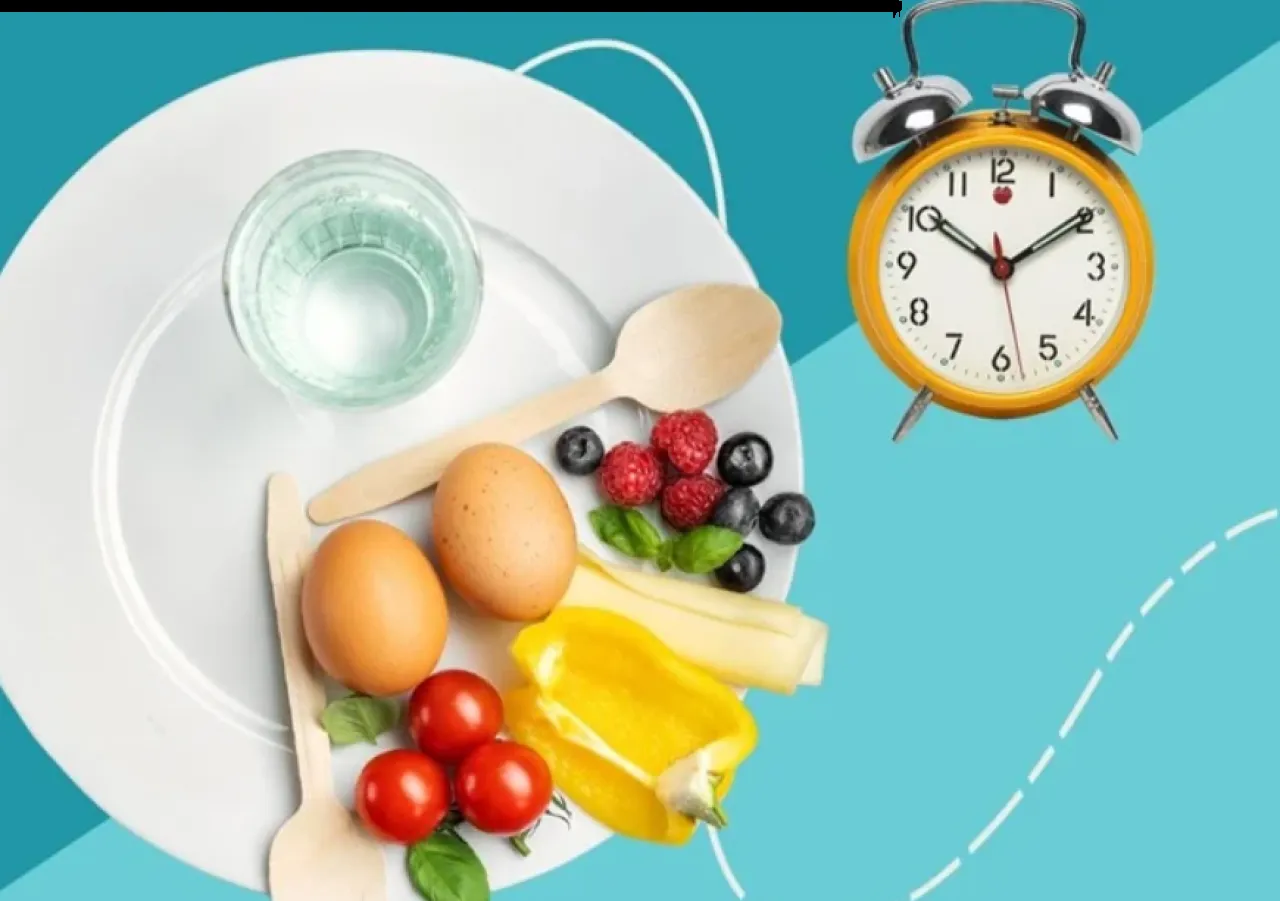 دراسة تكشف أفضل توقيت لتناول الطعام وإنقاص الوزن