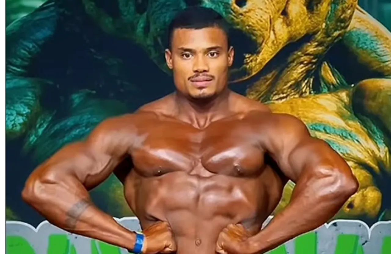 وفاة بطل برازيلي في كمال الأجسام بشكل مأساوي خلال مشاركته في بطولة محلية