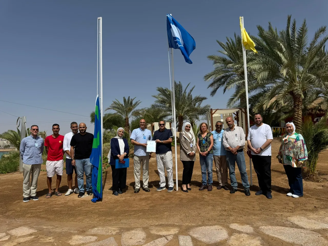 أيلة تحتفل بحصول نادي شاطئ B12 على المفتاح الأخضر وتجديده لـ ماما جايا ورفع العلم الأزرق في 3 مواقع