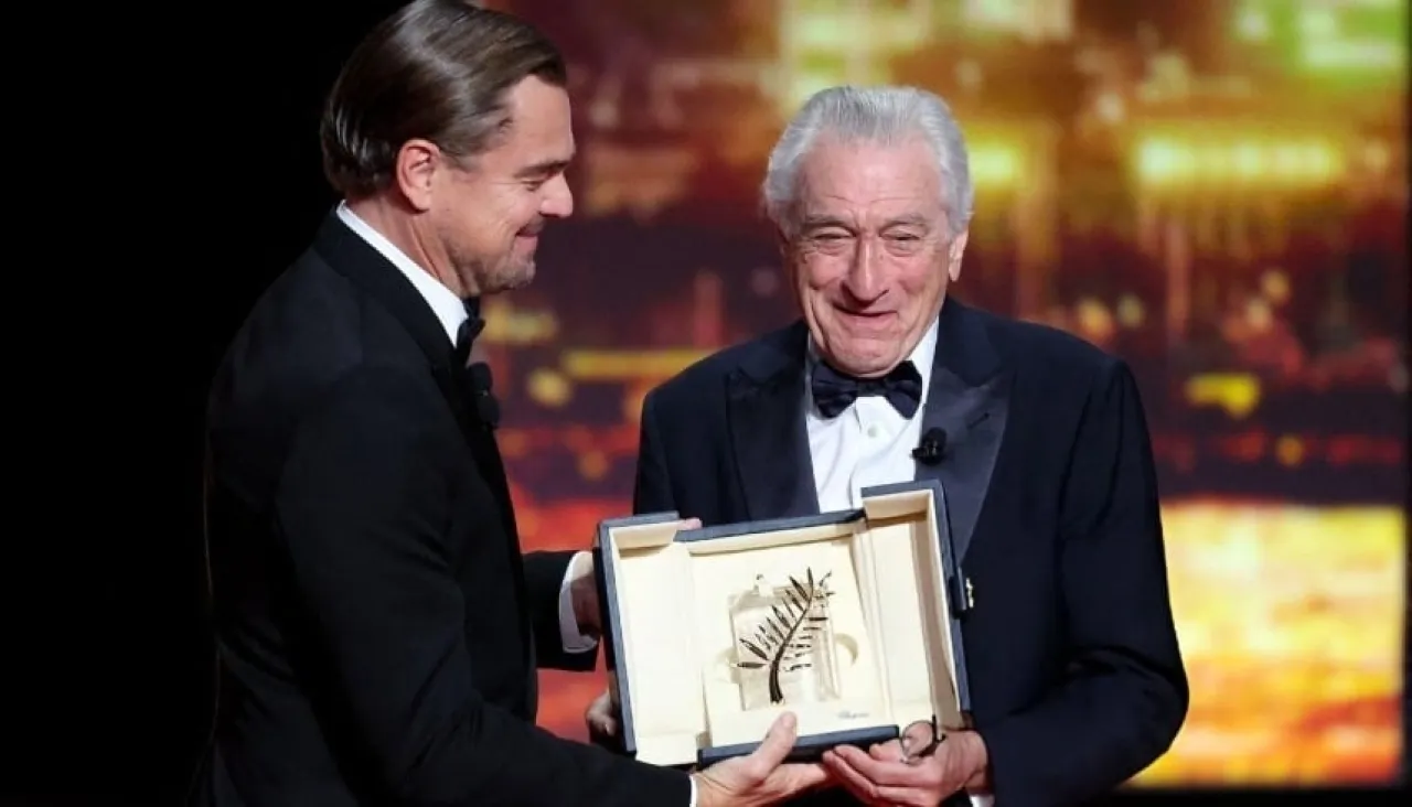 شاهد دقيقتان من التصفيق المتواصل لروبرت دي نيرو تهز مهرجان كان