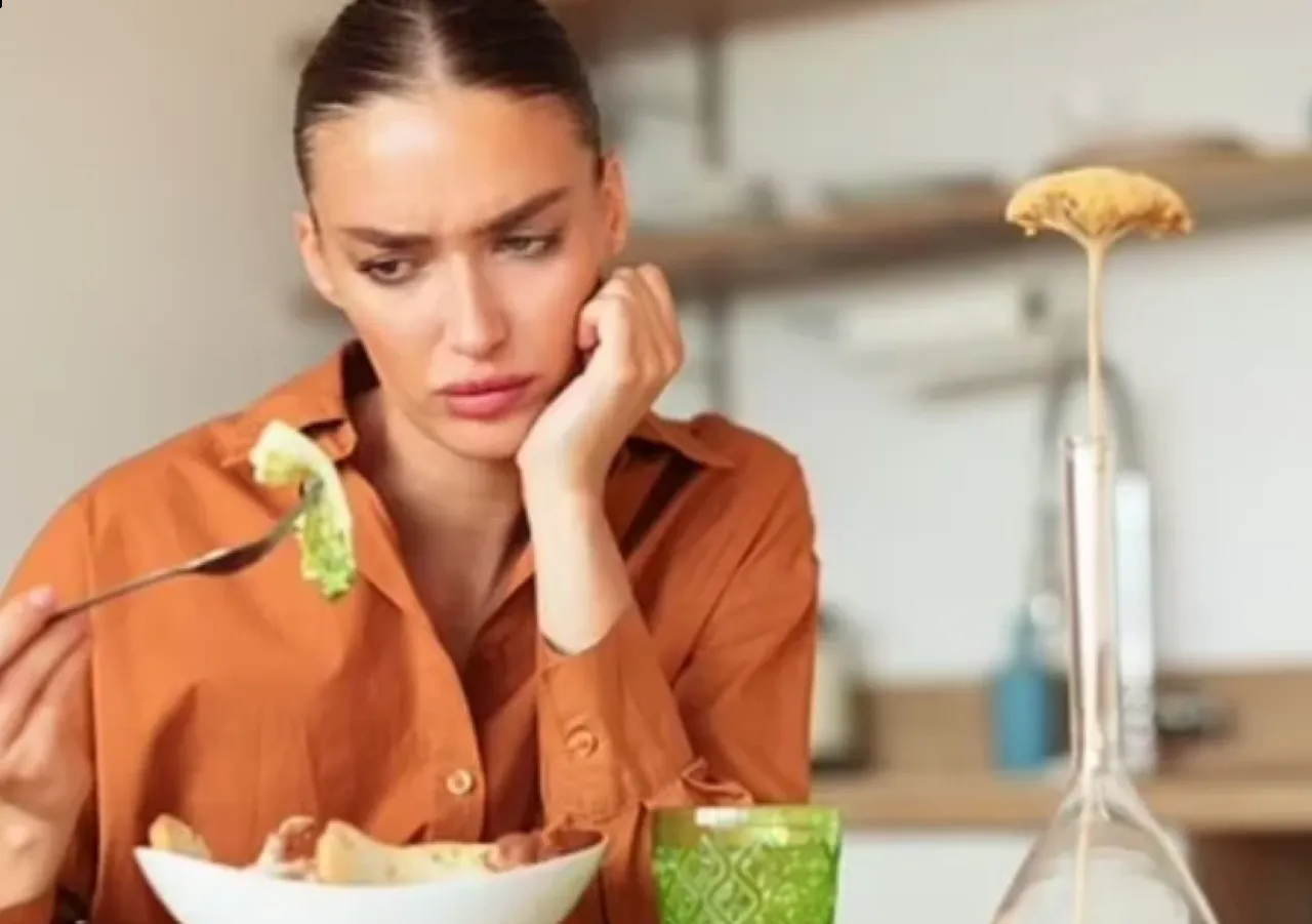 لسان أوزمبيك يغير مذاق الطعام أحدث تأثير لأدوية التنحيف