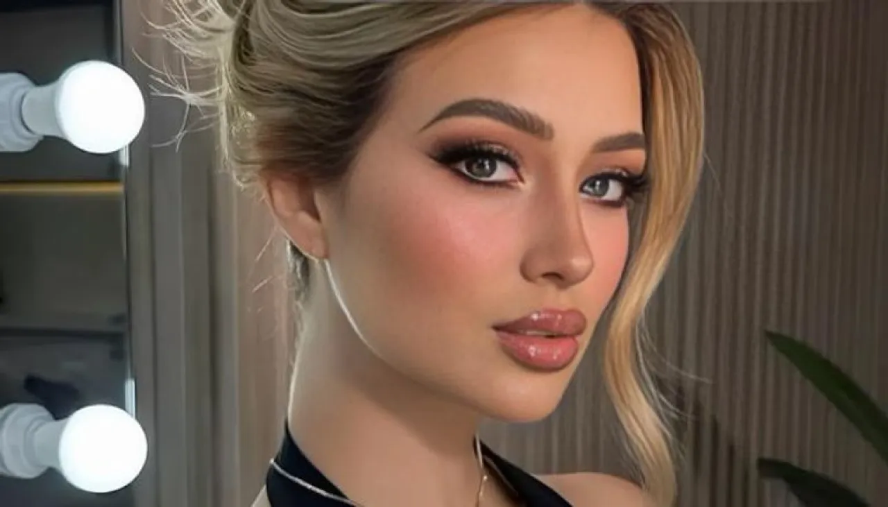 مقتل مؤثرة مكسيكية على الهواء لحظة إطلاق النار وثقتها الكاميرا  فيديو