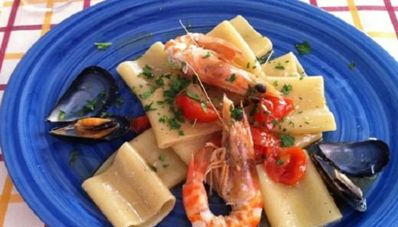 تأثير اللون الأزرق على شهيتك كيف يمكن للون أن يغير عاداتك الغذائية