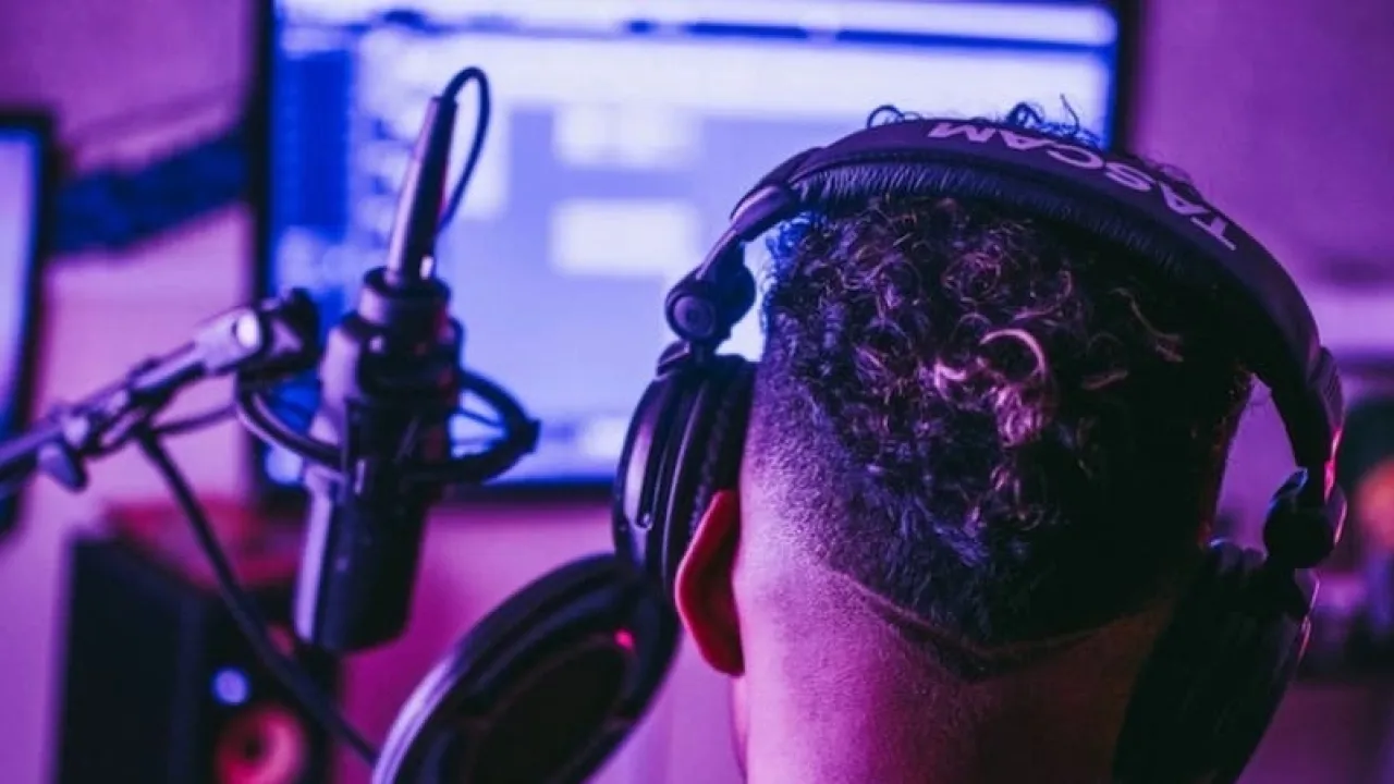 الجزائر تحذير حكومي من أغان تحرّض على تعاطي المخدرات