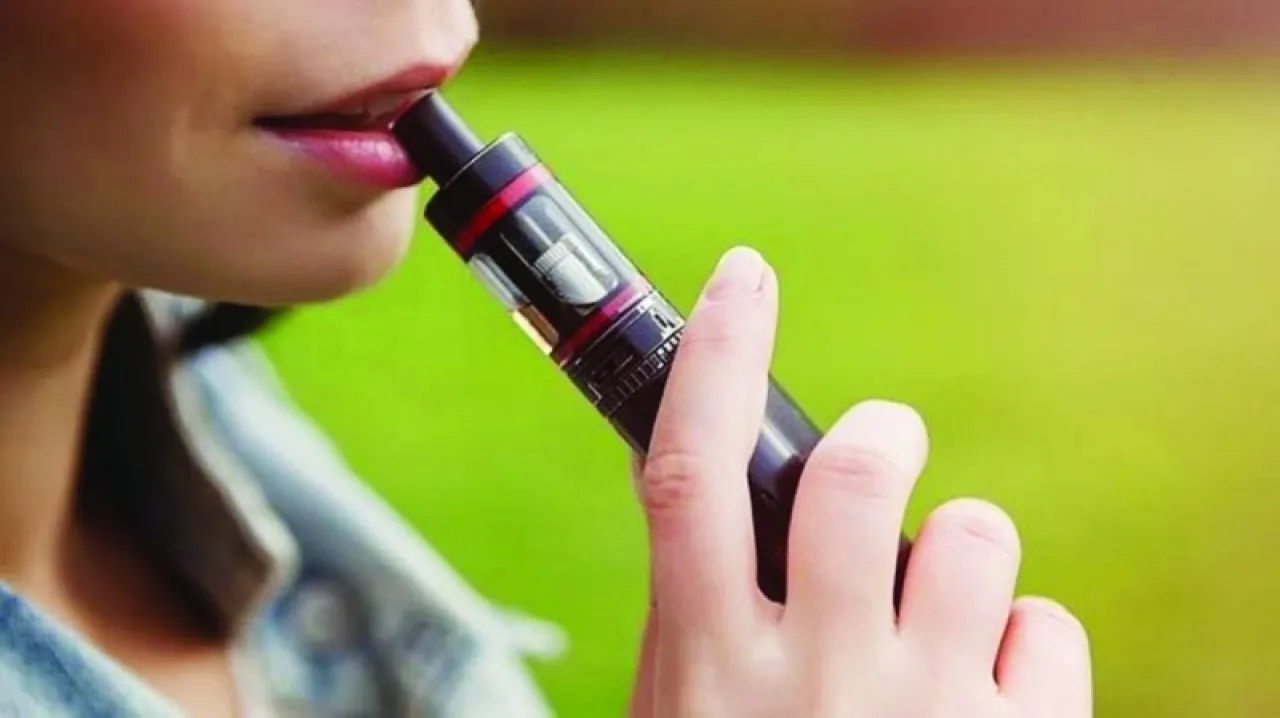 سجائر مجهولة المصدر ترفع نسب التدخين بين المراهقين بالإمارات