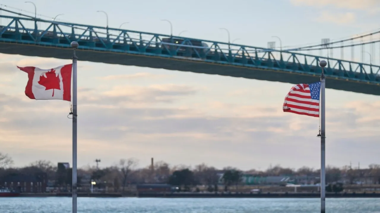 كندا تعلق بعض الرسوم الجمركية المضادة على الولايات المتحدة