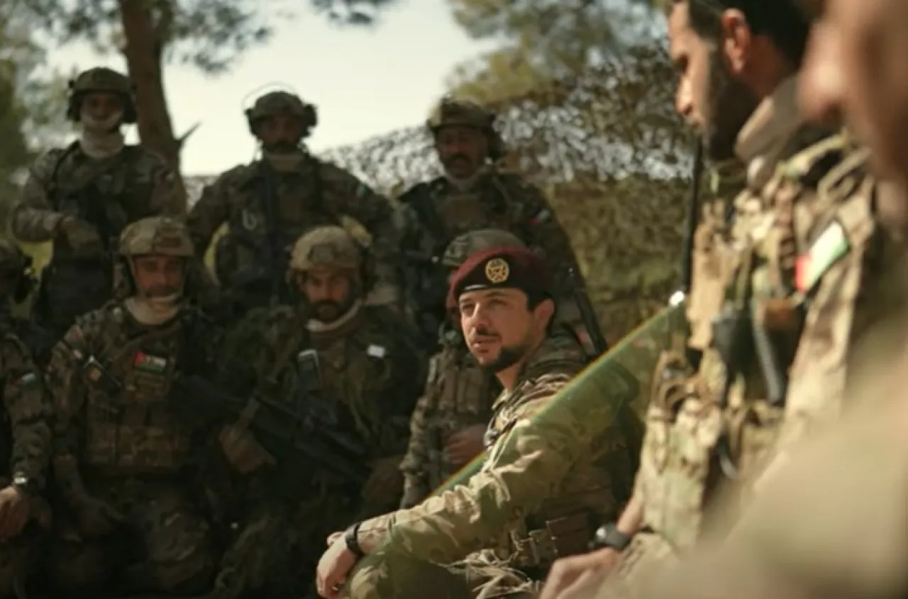 ولي العهد يشارك بتمرين بحث واستعادة أفراد  فيديو