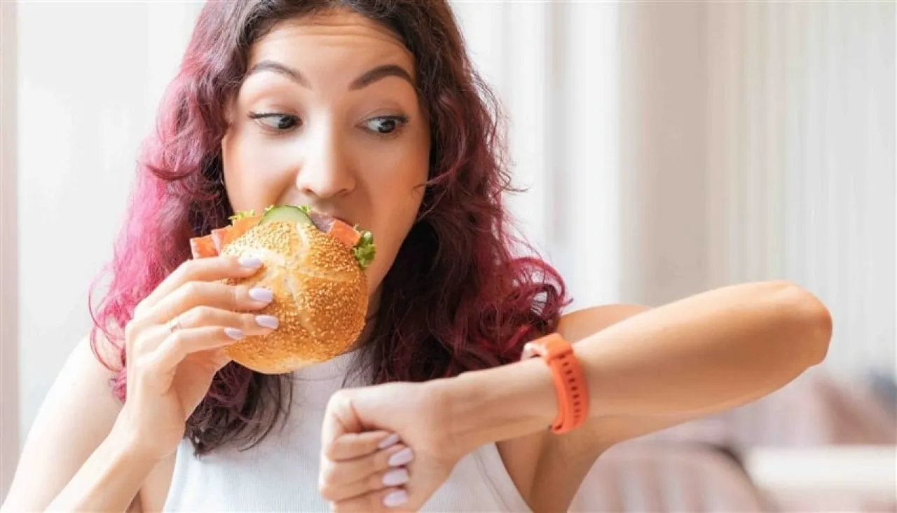 Experiment to Determine Factors Slowing Down Food Eating Speed