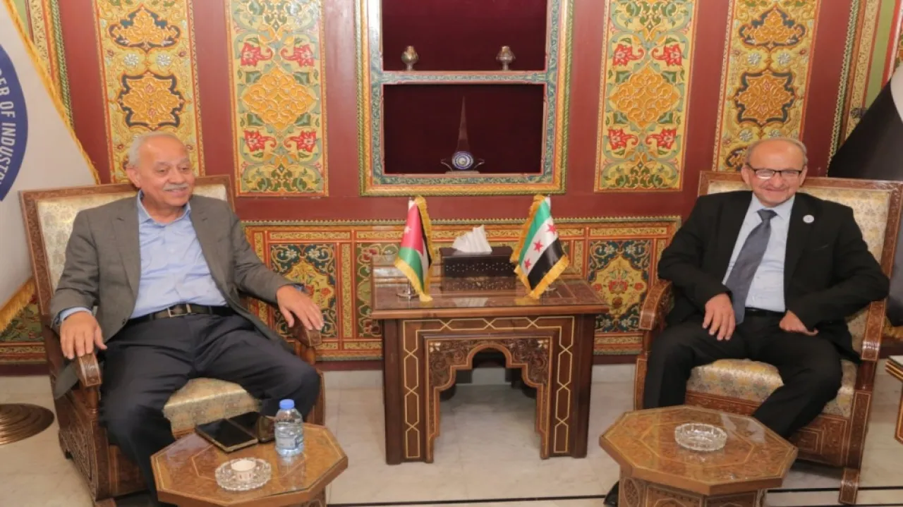 الأردن وسورية يتجهان لتشكيل لجان قطاعية مشتركة لتعزيز التعاون الصناعي