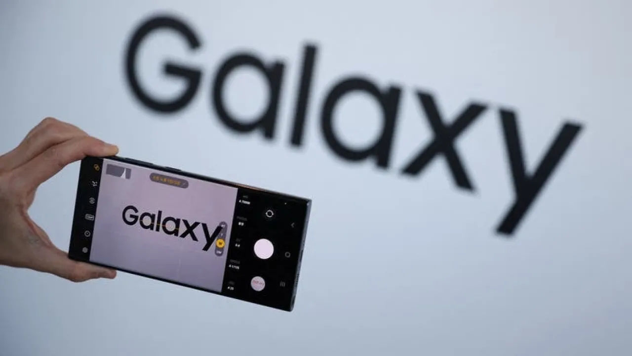 Galaxy S23 Ultra يتعرض لاختبار قاس ويصمد 5 ساعات في نهر متجمّد