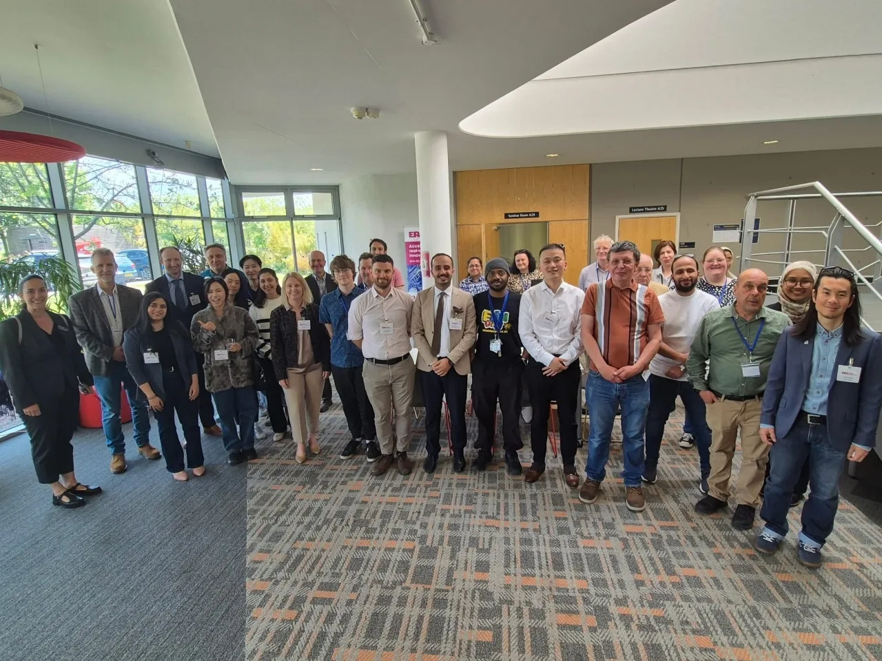 الشرق الأوسط تحصد جائزة أفضل مقترح بحثي في الاستدامة والطاقة وتقود جهود منتدى الابتكار في جامعة نوتنغهام