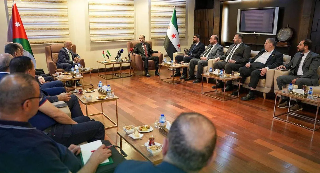 لقاء يبحث تسهيل حركة البضائع بين الأردن وسورية