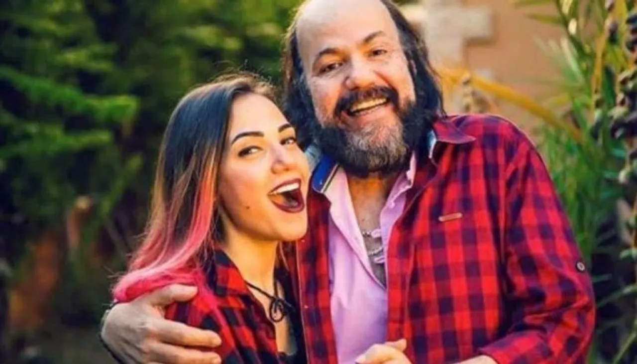 إيمي طلعت زكريا تنشر آخر صورة جمعتها بوالدها الراحل