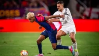 برشلونة يقلب الطاولة على ريال مدريد .. ويعزز صدارته بالليغا