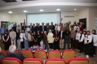 كلية الاداب في جامعة الزيتونه