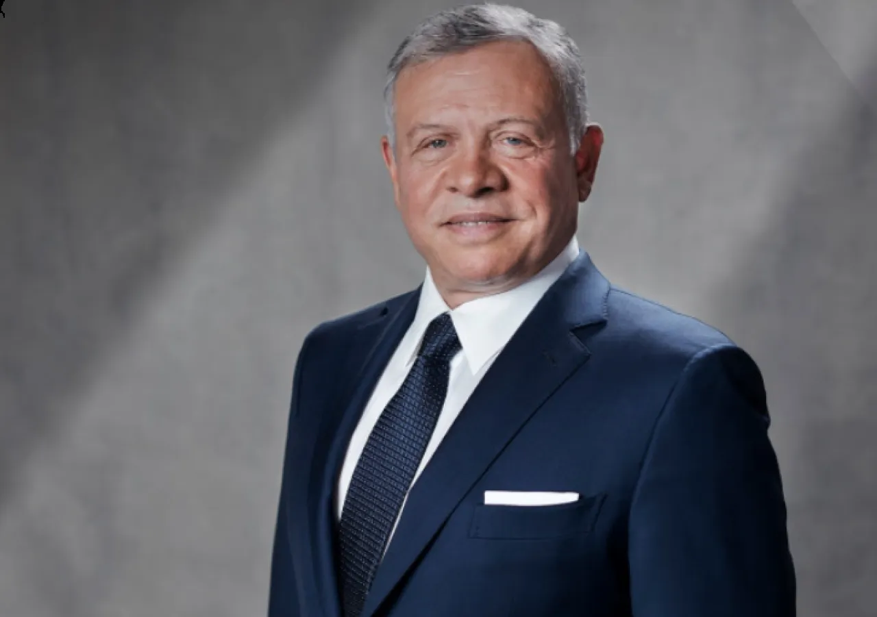 الملك يستقبل وفد اللجنة الوزارية العربية