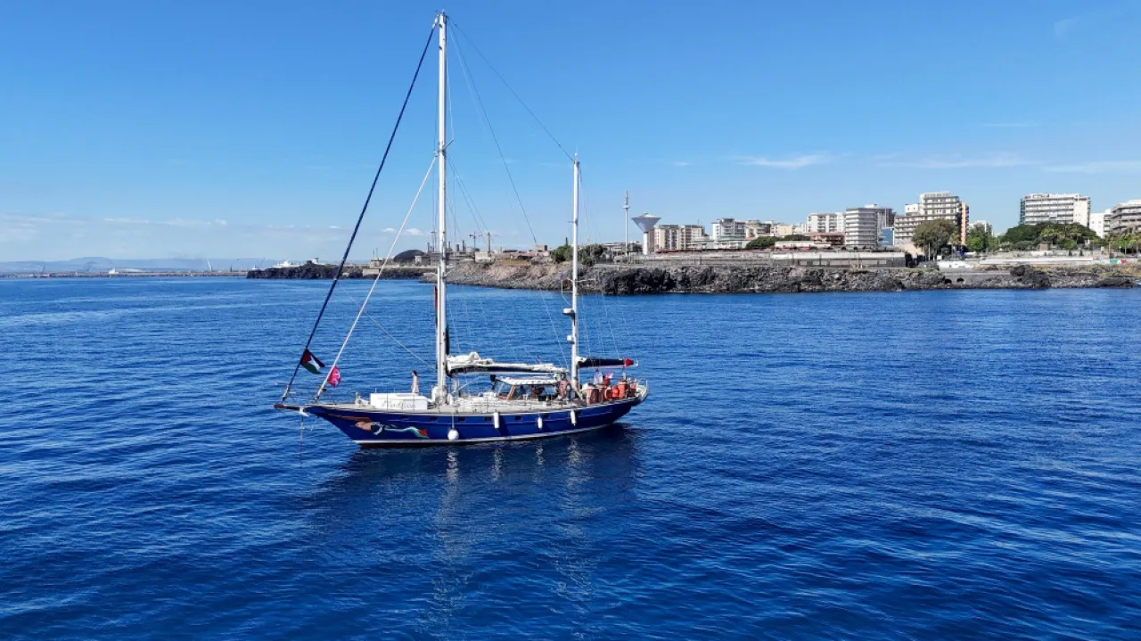 وزير حرب الاحتلال يصدر تعليمات لمنع وصول سفينة أسطول الحرية إلى غزة