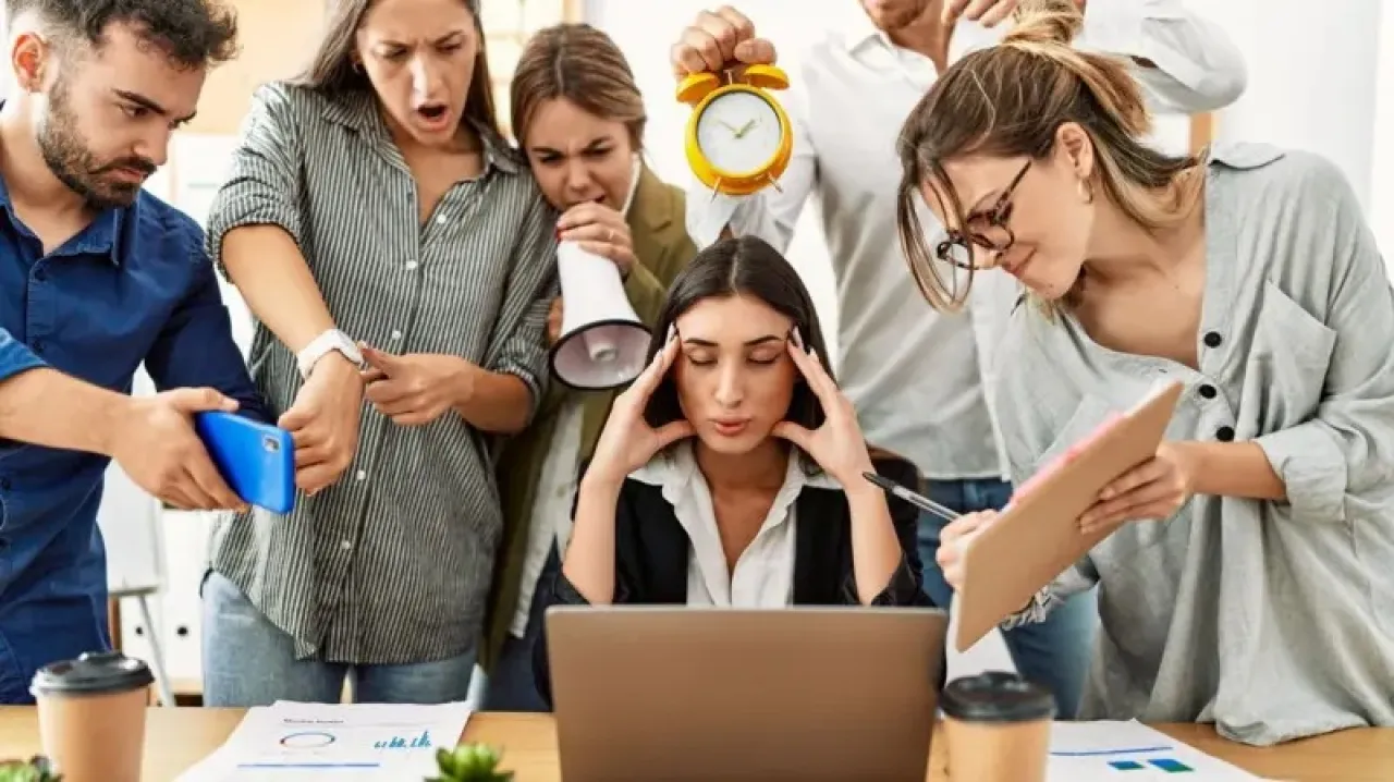 داء الاجتماعات    عندما تتحول لقاءات العمل إلى عبء