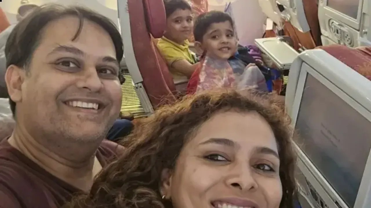 قصة الابتسامة الأخيرة لعائلة كانت على متن الطائرة الهندية المنكوبة