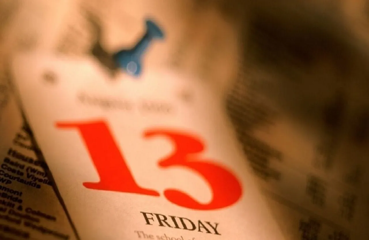 الجمعة الأسود 13 معتقدات يوم الحظ السيئ ما علاقته بالأحداث الفظيعة